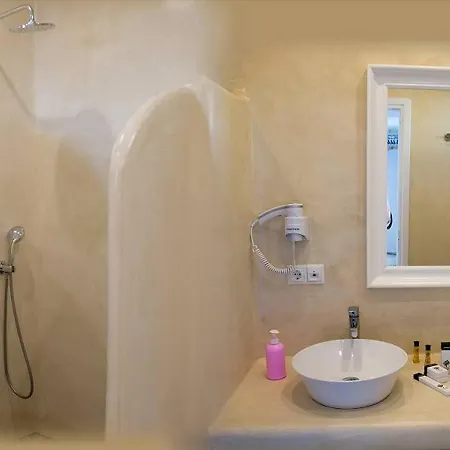 Naxian Emerald Hotell 4*